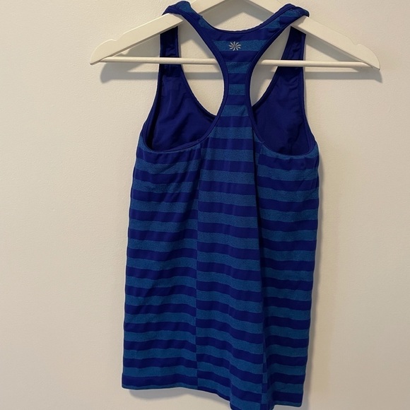 𝅺Athleta Blue Striped Workout Top - Picture 4 of 10